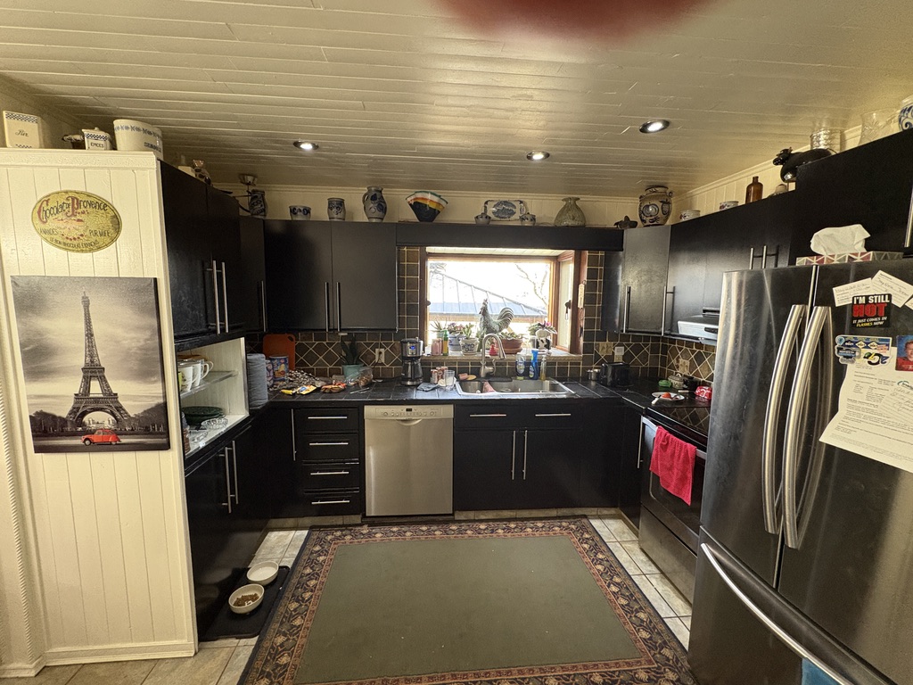 Kitchen before renovation